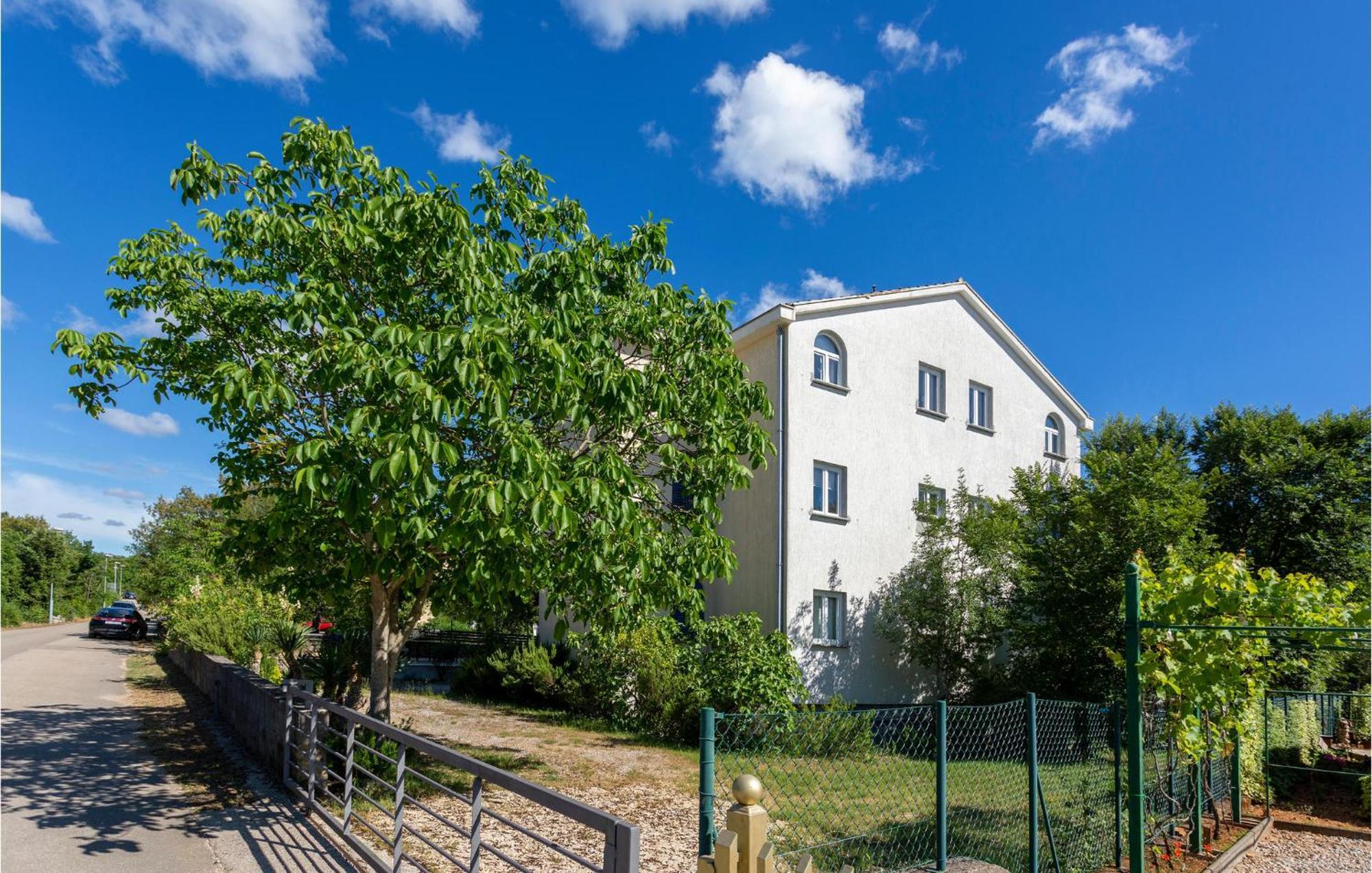 Beautiful Apartment In Pinezici With Wifi Eksteriør billede