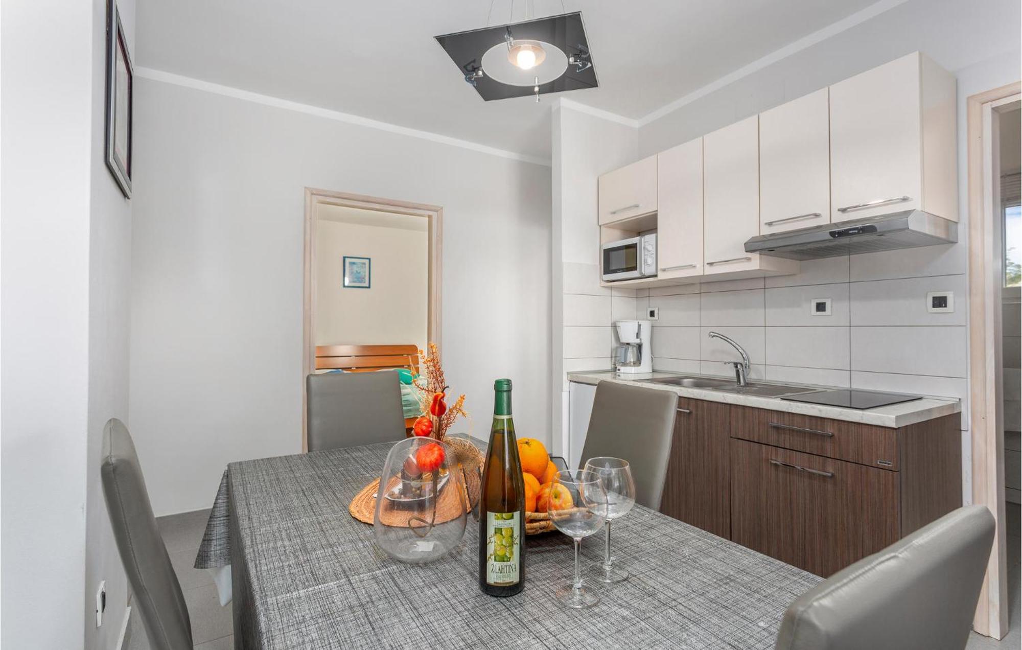 Beautiful Apartment In Pinezici With Wifi Eksteriør billede