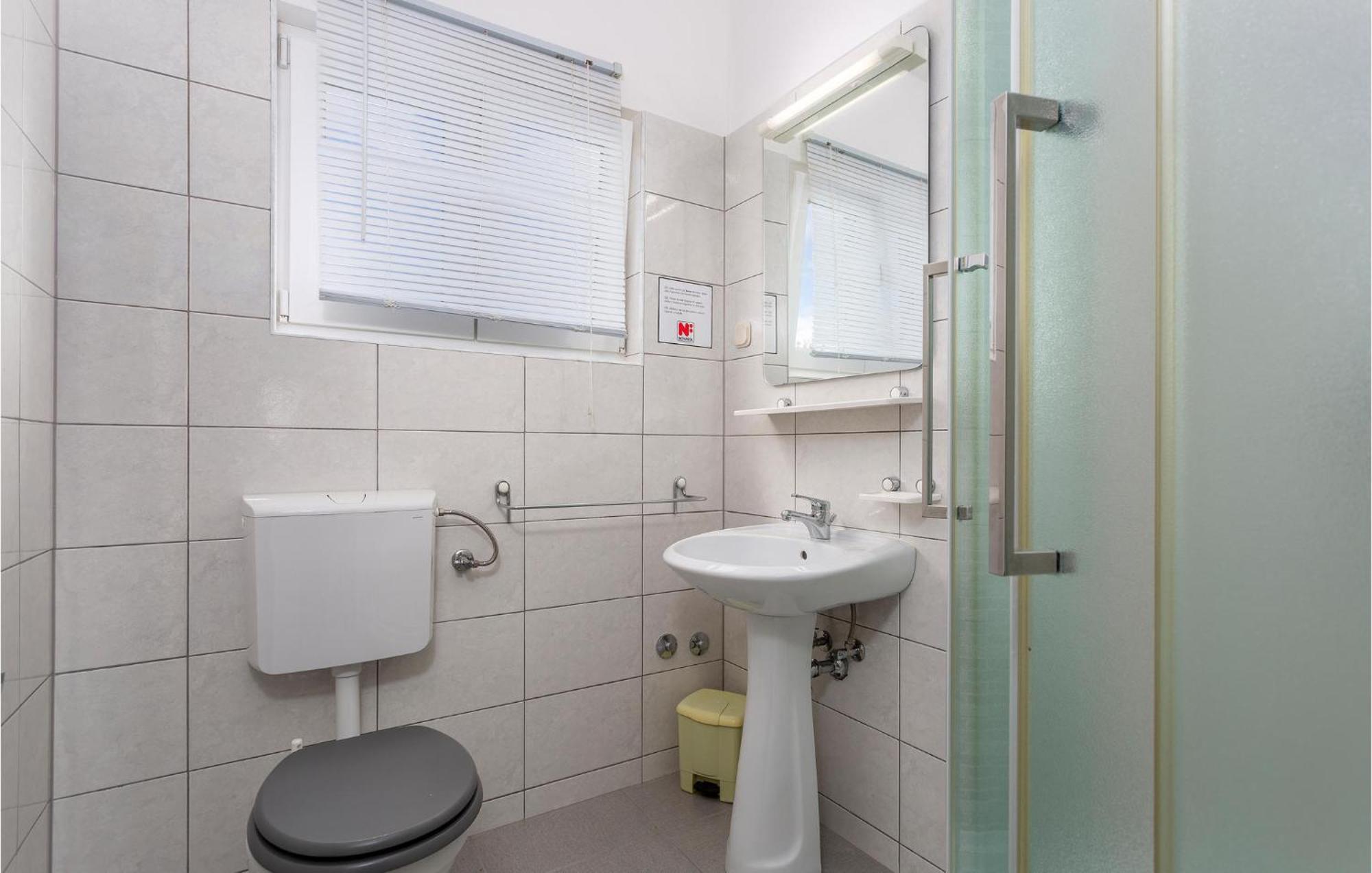 Beautiful Apartment In Pinezici With Wifi Eksteriør billede
